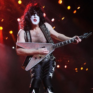Paul Stanley, KISS in KISS Performing at Wembley Arena