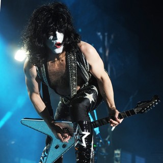Paul Stanley, KISS in KISS Performing at Wembley Arena