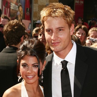 Lindsay Korman, Justin Hartley in 34th Annual Daytime Emmy Awards - Arrival