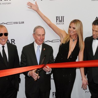 Michael Kors, Michael Bloomberg, Heidi Klum, Kenneth Cole in The amfAR Gala 2013