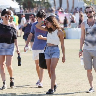 Zoe Kravitz, Penn Badgley in Celebrities at The 2012 Coachella Valley Music and Arts Festival - Week 2 Day 3
