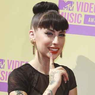 Kreayshawn in 2012 MTV Video Music Awards - Arrivals - kreayshawn-2012-mtv-video-music-awards-01