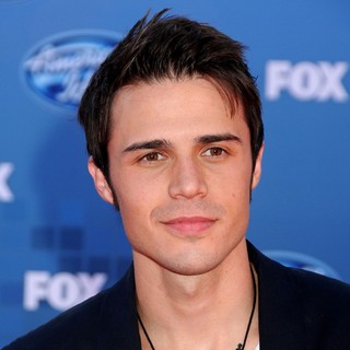 Kris Allen in The 2011 American Idol Finale