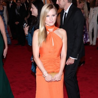Kristen Bell in Schiaparelli and Prada Impossible Conversations Costume Institute Gala