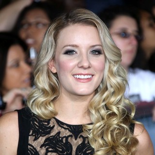 Kristen Quintrall in The Premiere of The Twilight Saga's Breaking Dawn Part II