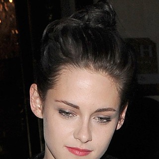 Kristen Stewart in Kristen Stewart Leaving Her Hotel