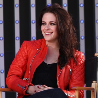 Kristen Stewart in MTV Sneak Peek Week - Snow White and the Huntsman
