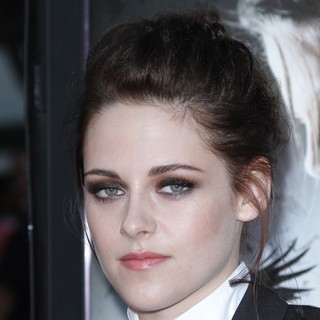 Kristen Stewart in The Industry Screening of Snow White and the Huntsman - Arrivals
