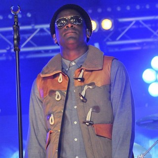 Labrinth in BBC Radio 1's Hackney Weekend - Day 2 - labrinth-hackney-weekend-day-2-01