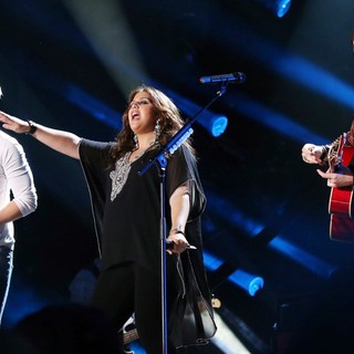 Lady Antebellum in The 2013 CMA Music Festival - Day 2 - lady-antebellum-2013-cma-music-festival-02