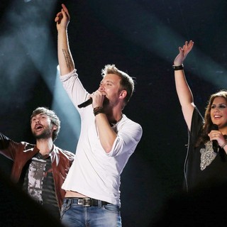 Lady Antebellum in The 2013 CMA Music Festival - Day 2 - lady-antebellum-2013-cma-music-festival-03