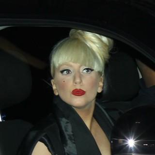 Lady GaGa in Lady GaGa Arriving at KIIS FM's Jingle Ball 2011
