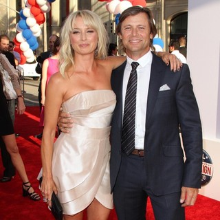 Katherine LaNasa, Grant Show in Los Angeles Premiere of The Campaign - Arrivals