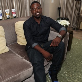 Lance Gross in Launch of The Magic Shave Challenge Facebook Dating Game and The Amazing Prize for A Lucky Winner - lance-gross-launch-magic-shave-challenge-facebook-dating-game-05