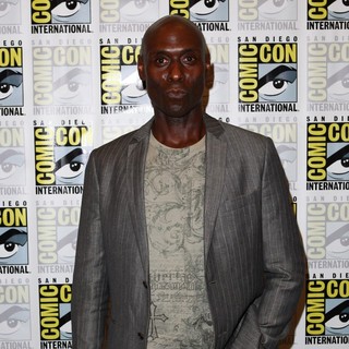 Lance Reddick in Comic Con Day 3 - Fringe Press Room - lance-reddick-comic-con-day-3-fringe-02