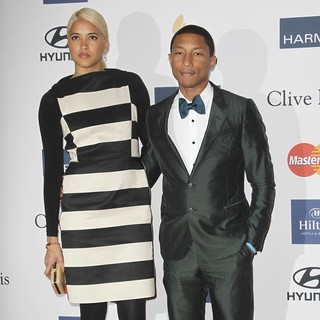 Pharrell Williams in Clive Davis and The Recording Academy's 2013 Pre-Grammy Gala and Salute to Industry Icons - lasichanh-williams-clive-davis-and-the-recording-academy-s-2013-pre-grammy-gala-02