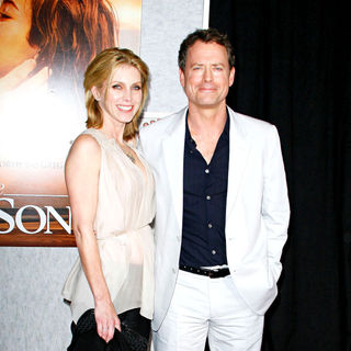 Helen Labdon, Greg Kinnear in Los Angeles Premiere of 'The Last Song'
