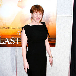 Julie Anne Robinson in Los Angeles Premiere of 'The Last Song'