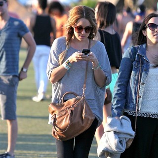 Lauren Conrad in Celebrities at The 2012 Coachella Valley Music and Arts Festival - Day 3 - lauren-conrad-2012-coachella-day-3-03