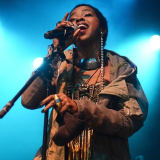 Lauryn Hill Performs Live - lauryn-hill-performs-live-03