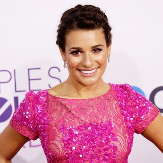 Lea Michele in People's Choice Awards 2013 - Red Carpet Arrivals