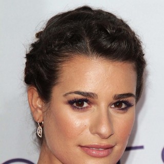 Lea Michele in People's Choice Awards 2013 - Red Carpet Arrivals