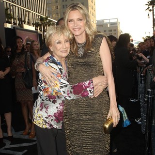Cloris Leachman, Michelle Pfeiffer in Dark Shadows Premiere