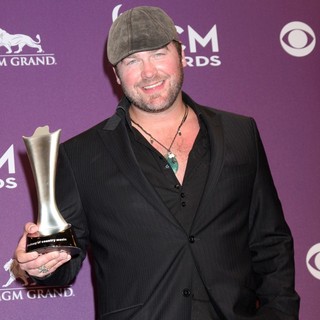 Lee Brice in 2012 ACM Awards - Press Room