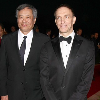 Ang Lee, Mychael Danna in 24th Annual Palm Springs International Film Festival Awards Gala - Red Carpet