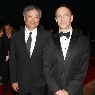 Ang Lee, Mychael Danna in 24th Annual Palm Springs International Film Festival Awards Gala - Red Carpet