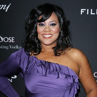 Lela Rochon in Los Angeles Premiere of Olympus Has Fallen - lela-rochon-premiere-olympus-has-fallen-01