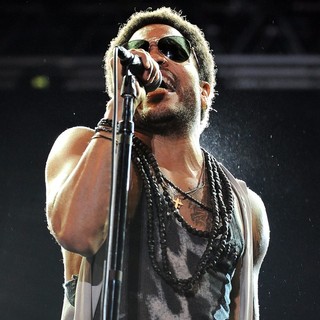 Lenny Kravitz in Lenny Kravitz Performs During 10 Giorni Suonati Festival