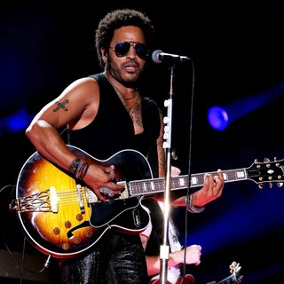 Lenny Kravitz in The 2013 CMA Music Festival - Day 3 - lenny-kravitz-2013-cma-music-festival-05