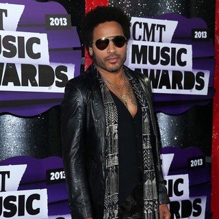 Lenny Kravitz in 2013 CMT Music Awards - Arrivals