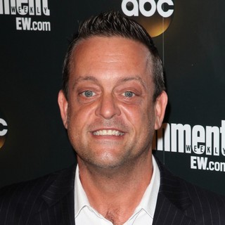 Entertainment Weekly and ABC TV Celebrate The New York Upfronts with A VIP Cocktail Party - Arrivals