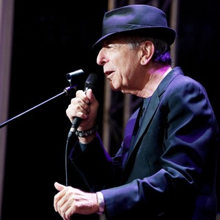 Leonard Cohen in Leonard Cohen Performing