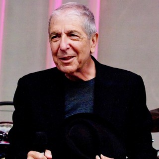 Leonard Cohen in Leonard Cohen Performing