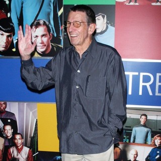 Leonard Nimoy in Leonard Nimoy Promotes The Star Trek Franchise at The 2008 Licensing International Expo