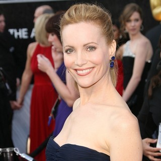 Leslie Mann in 84th Annual Academy Awards - Arrivals
