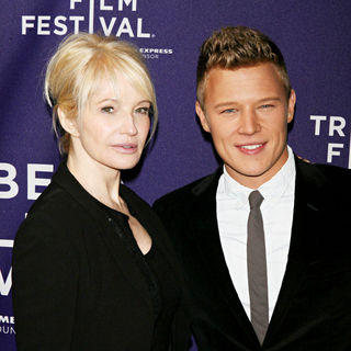 Christopher Egan in 9th Annual Tribeca Film Festival - Premiere of 'Letters to Juliet' - Arrivals - letters_to_juliet_51_wenn2821023