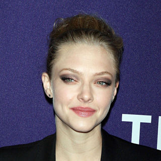 Amanda Seyfried in 9th Annual Tribeca Film Festival - Premiere of 'Letters to Juliet' - Arrivals
