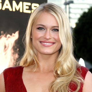 Los Angeles Premiere of The Hunger Games - Arrivals