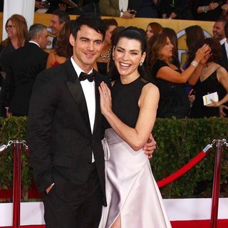 Julianna Margulies in 19th Annual Screen Actors Guild Awards - Arrivals - lieberthal-margulies-19th-annual-screen-actors-guild-awards-02