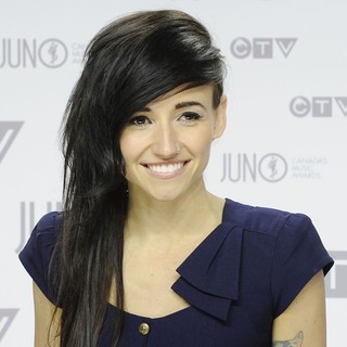 LIGHTS in 2012 JUNO Awards - Arrivals