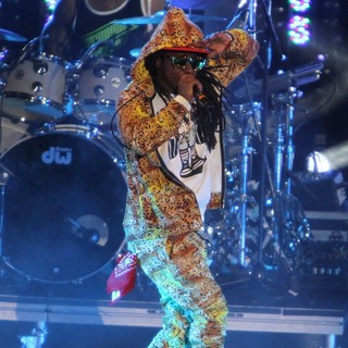 Lil Wayne in Escape to Total Rewards Los Angeles - Performances
