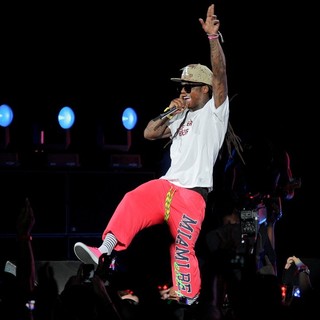 Lil Wayne Performs During The I Am Still Music Tour - lil-wayne-i-am-still-music-tour-19