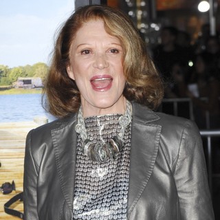 The Wanderlust World Premiere - Arrivals - linda-lavin-premiere-wanderlust-02