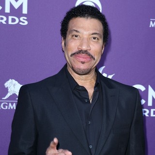 2012 ACM Awards - Arrivals