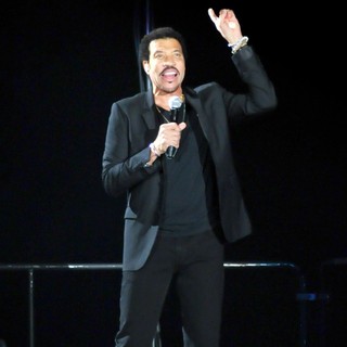 Lionel Richie Performs During His Tuskegee Tour