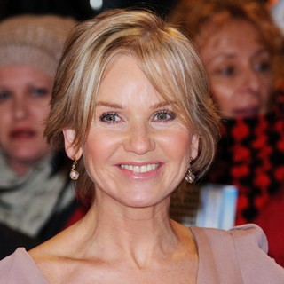 Lisa Maxwell in The Premiere of The Twilight Saga's Breaking Dawn Part II - Arrivals